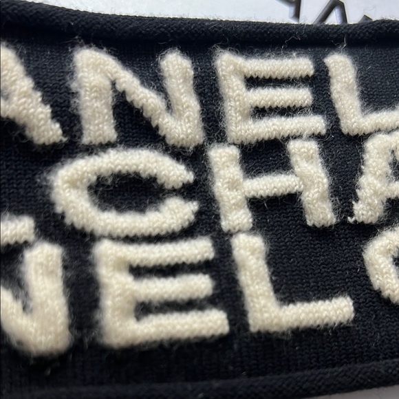 CHANEL Black and Cream Headband - Picture 15 of 17